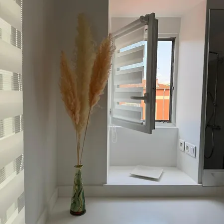 Renovated Luxury Cocoon Place Massena Apartman *