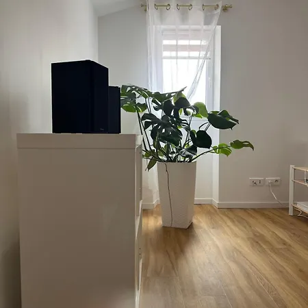 Renovated Luxury Cocoon Place Massena Apartman