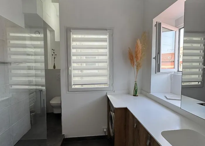 Апартаменты Renovated Luxury Cocoon Place Massena *