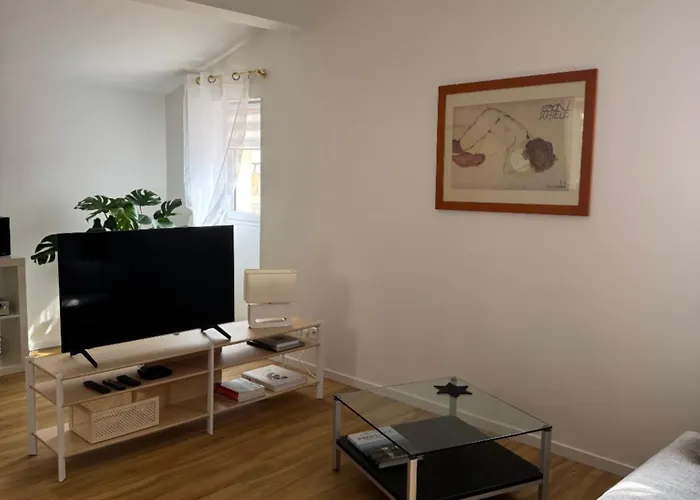 Renovated Luxury Cocoon Place Massena *