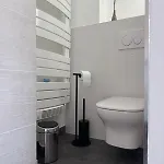 Renovated Luxury Cocoon Place Massena 니스