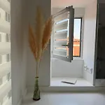 Renovated Luxury Cocoon Place Massena 아파트 *