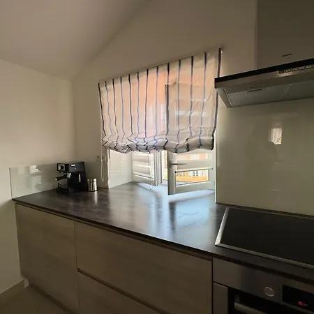 Renovated Luxury Cocoon Place Massena 아파트 *